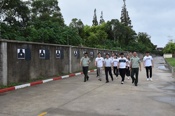 淺橙網絡走進武警營地軍民共建魚水情深