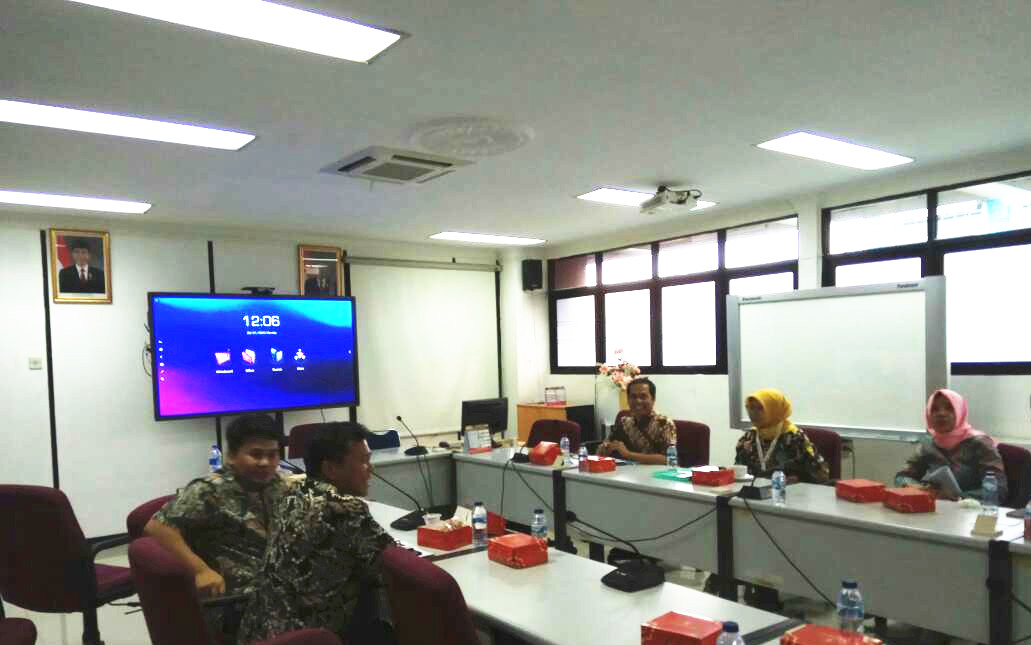 皓丽会议平板携手印度尼西亚大学，共建智慧课堂