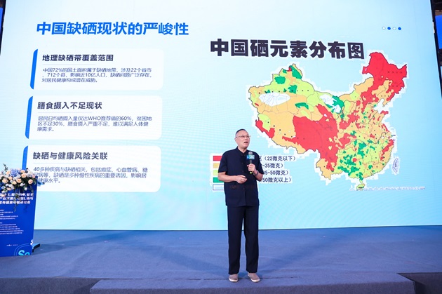 10 李教授.jpg