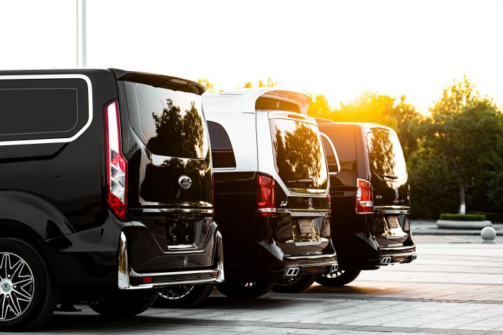 克蒂圣姆峰经典版高顶豪华mpv推荐