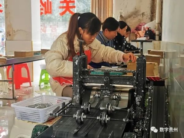 武汉汇创实业发展集团有限公司铸就锡箔纸流通 图片8.png