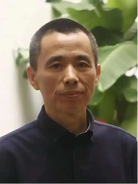 著名雕塑家夏阳教授.jpg