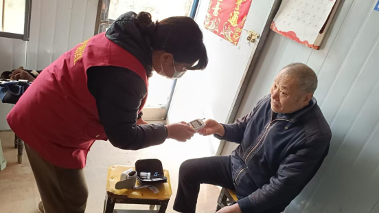 【九久夕阳红 庐江居家】居家养老零距离 暖心服务暖寒冬