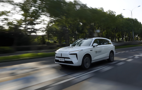 行业洗牌加速,元戎启行的理性策略成智驾生存范本